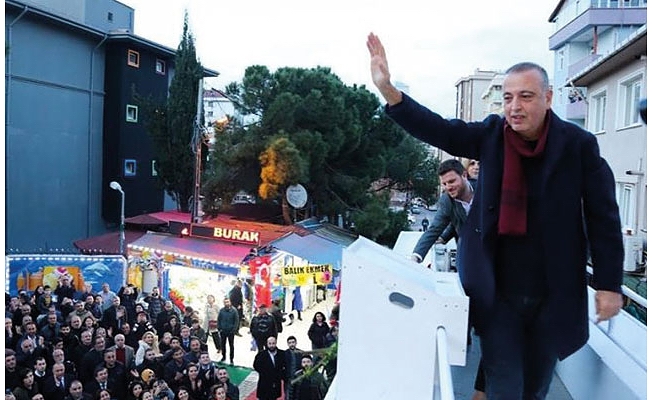 Battal İlgezdi seçim maratonuna böyle başladı: Yüzde 60'la döneceğim