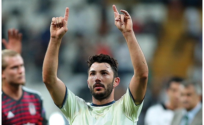 Fenerbahçe, Beşiktaş'tan transfer etti: WhatsApp > Bizim Takım > Kişi Ekle > Tolgay Arslan