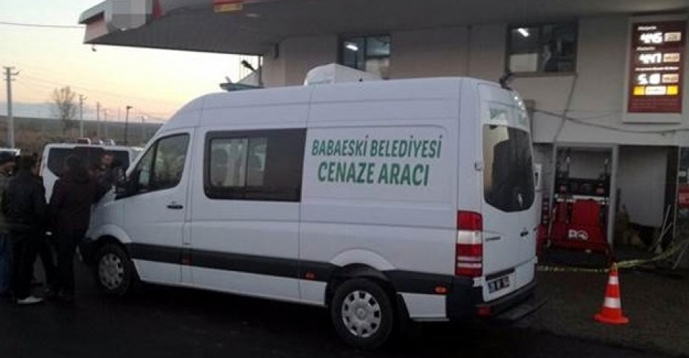 Hediye paketinden çıkardığı silahla kız arkadaşını öldürdü