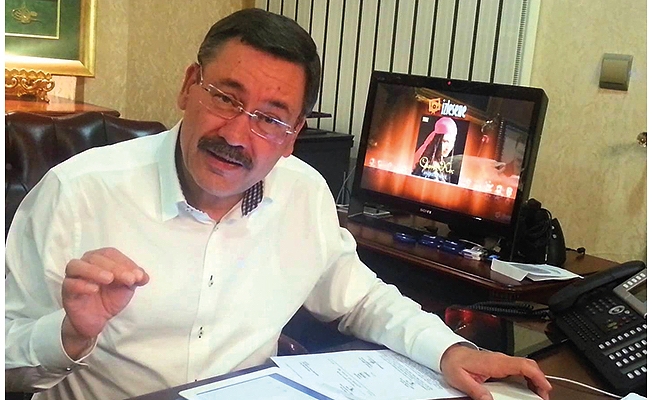 Twitter, Melih Gökçek'in yedekte tuttuğu hesabı kapattı