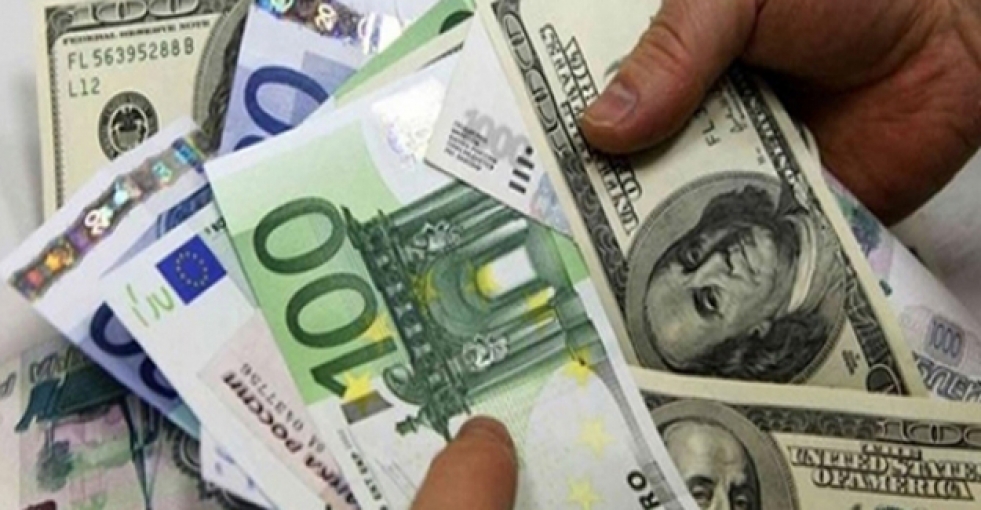 Dolar ve Euro düşüyor
