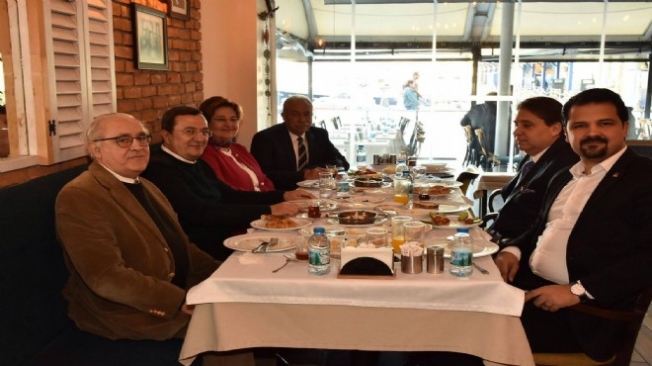 Konak'ta vefa buluşması