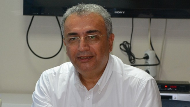 İzmir'de eski belediye başkanı CHP'den istifa etti