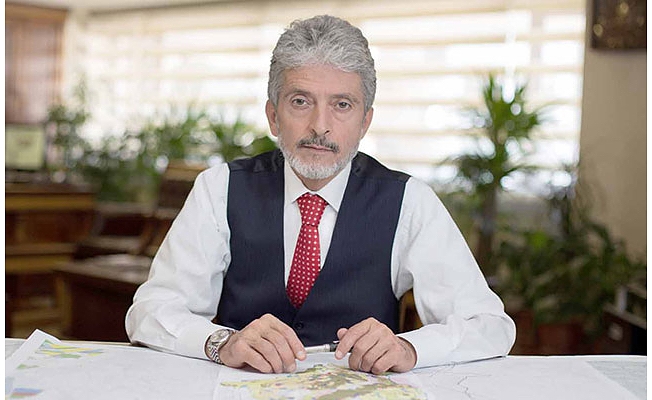'Belediyenin, başkanını yalanladığı bir örneği ilk kez yaşıyoruz'