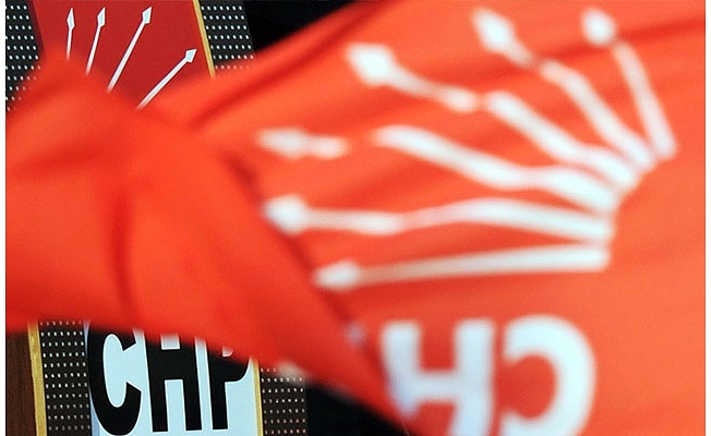 CHP'nin İzmir adaylarından Celiloğlu, adaylıktan çekildi