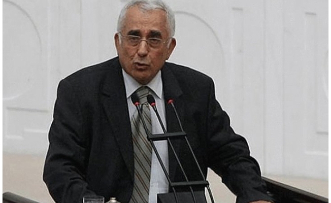 Beyin kanaması geçiren CHP'li eski bakandan haber var