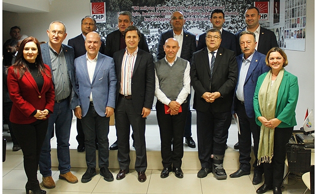CHP'de tam kadro seçim zirvesi: İzmir'deki büyük hedefe yeni rekorlarla ulaşacağız