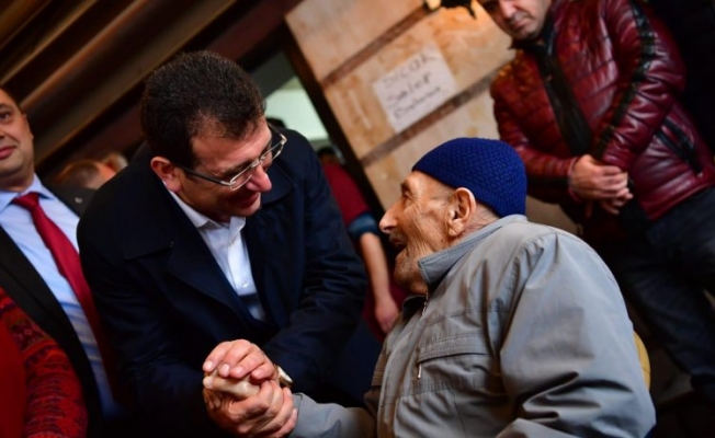 Korumasız gezen İmamoğlu'na yaşlı amcadan öğüt
