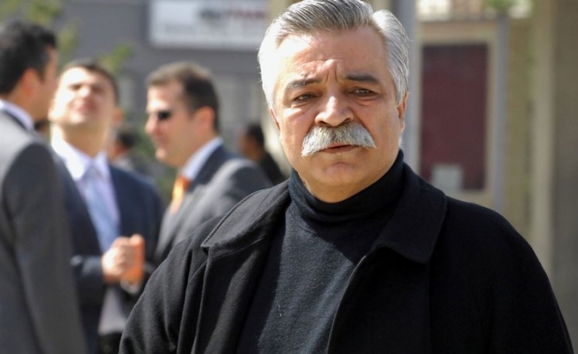 Ozan Arif hayatını kaybetti