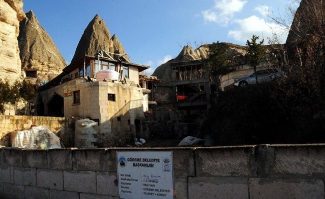 Peribacaları'nın yanındaki tepki çeken otel inşaatı durduruldu