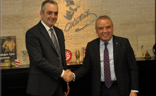Biz aynı hedefe yürüyen yoldaşlarız