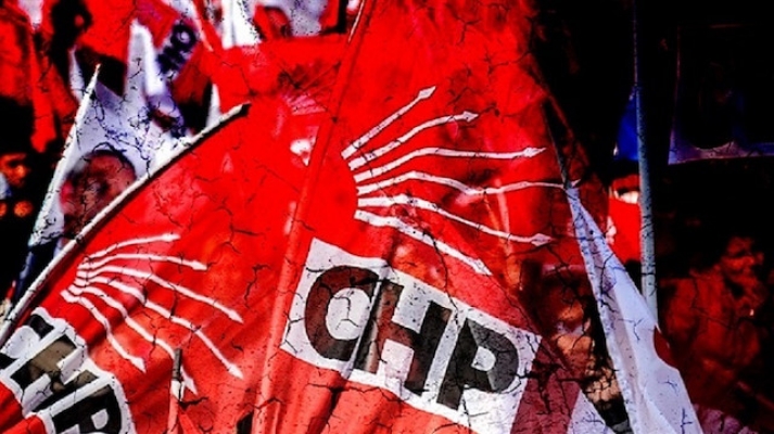 CHP Kars'ta istifa depremi