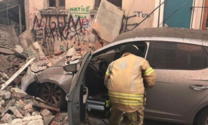 İstanbul'da 4 katlı binada çökme