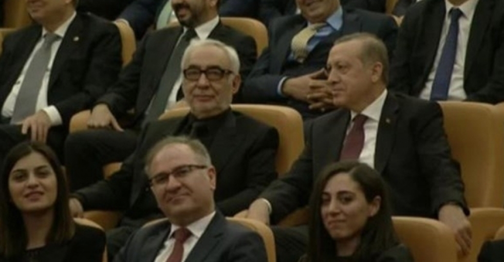 Şener Şen, ödülünü 'toplumsal barışa' adadı