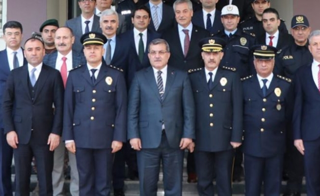 100'ün üzerinde komiser yardımcısı tutuklandı