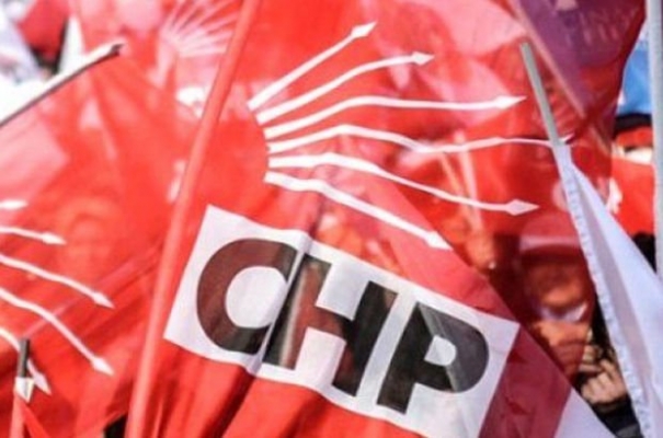 CHP ilçe başkanı ve yönetimi görevden alındı