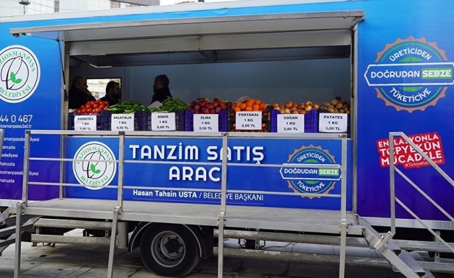 CHP seçim otobüsü, tanzim çadırı önünde 'Domates, biber, patlıcan' şarkısını çaldı