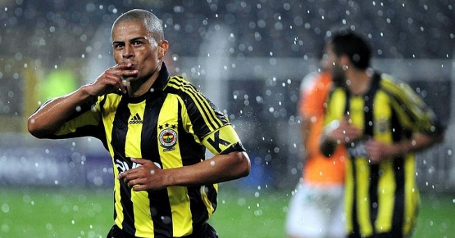 Alex Fenerbahçe'ye geri dönüyor!