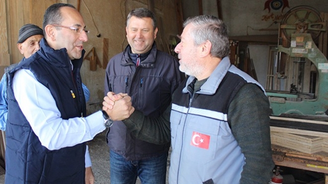 Burak Oğuz Urla'da esnafla buluştu