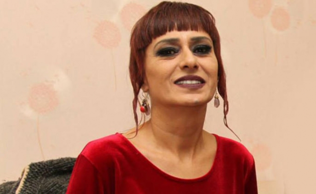 Tilbe'den Sağlık Bakanlığı'na: Domuz yemiyoruz, neden domuz gribi oluyoruz?