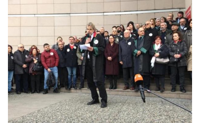 Avukatlardan, Cumhuriyet davasına tepki