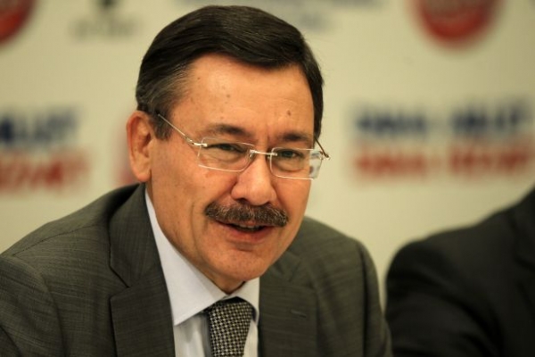 Taşçıer: Melih Gökçek 'elimde belge yok' dedi kaçtı