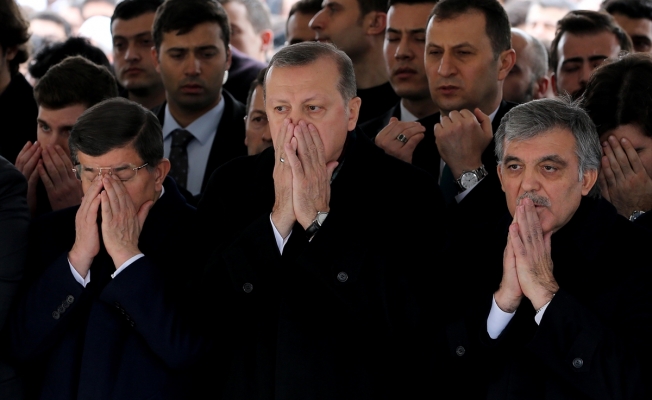'Yeni partinin sitesi kuruldu' iddialarına açıklama geldi