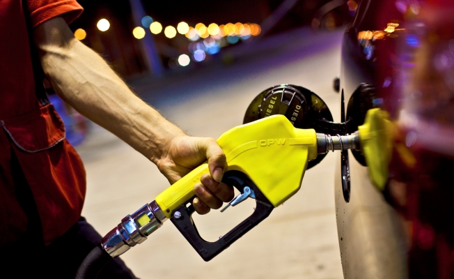 Motorin ve benzine bir zam daha!