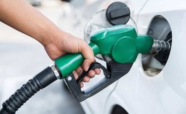 Benzine önce zam sonra indirim