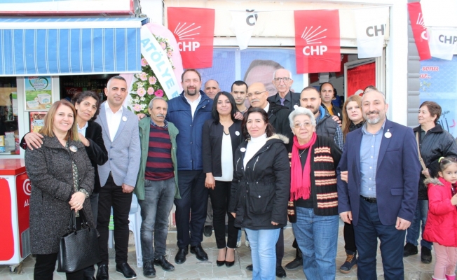 Utku Gümrükçü'den bir günde dört seçim ofisi açılışı