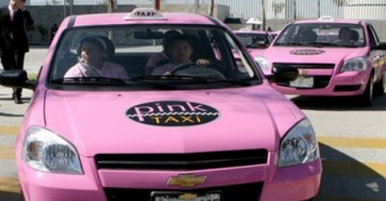 Pembe taksiler artık yollarda
