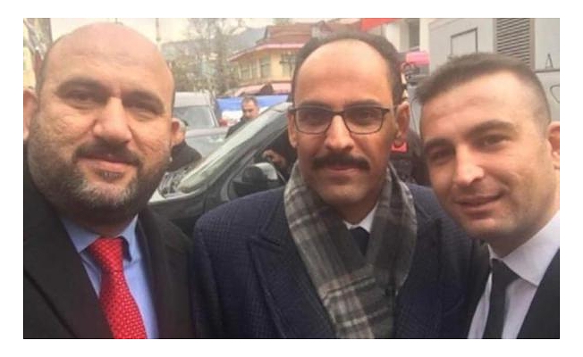 İl Seçim Müdürü AKP mitinginde!