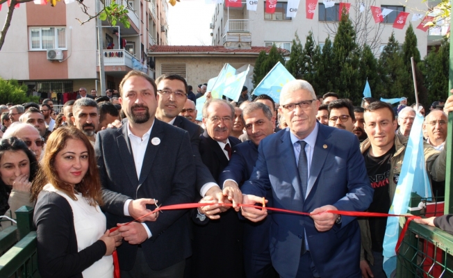 Gümrükçü: "Bu seçim "koltuğunu korumak isteyenlerle", "hizmet için birleşenler" arasında"