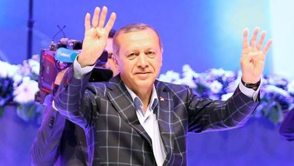 Erdoğan: Sevgili gençler, Allah yolunda öldürülenlere ölüler demeyiniz