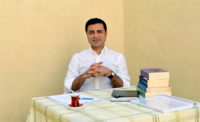 Bakan Turhan'a Demirtaş sorusu: Kaç mektubu imha edildi?
