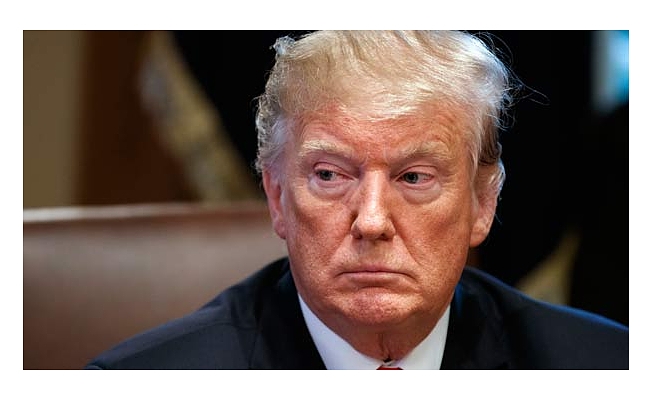 Eski avukatından Trump'a dava!
