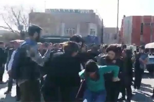 Ege Üniversitesi'nde 9 öğrenciye 8 Mart gözaltısı!