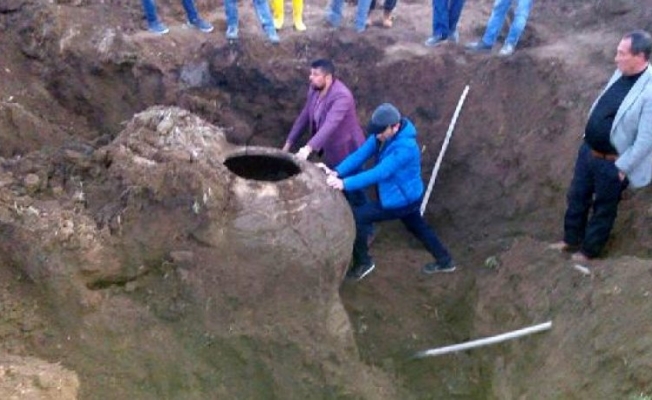 Çiftçi, Bizans dönemine ait 'pithos' buldu
