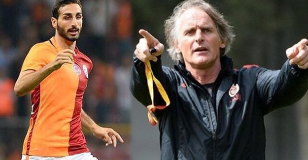Galatasaray'ın hocası, geç kalan oyuncuyu idmana almadı