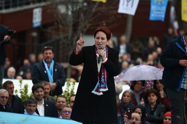 Akşener'den Erdoğan'a: Kaçmıyorum, buradayım!