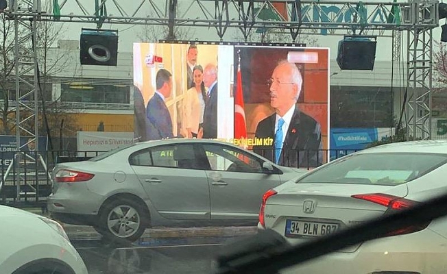 Bunu da gördük: Yurttaşa zorla yandaş kanalı izlettiler