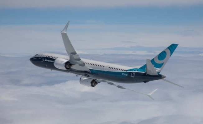 Boeing yolcu uçağı Rusya'da acil iniş yaptı