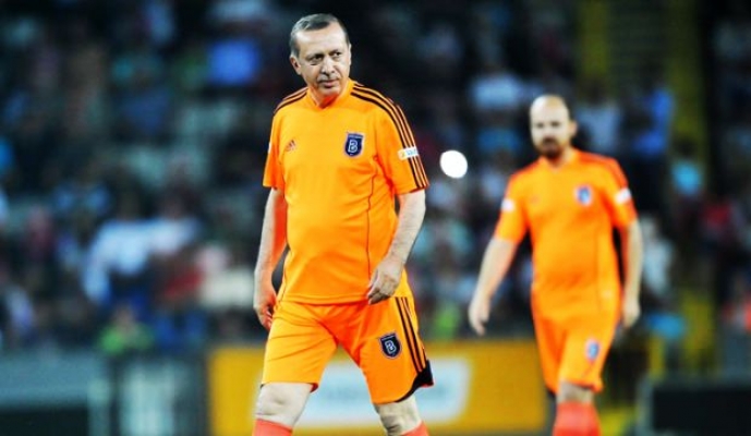 Sosyal medyadan Erdoğan'a tepki: Siyaset futbola karışıyor