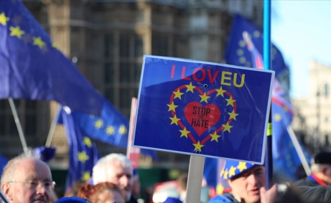 Brexit'i iptal dilekçesine 1 milyondan fazla imza