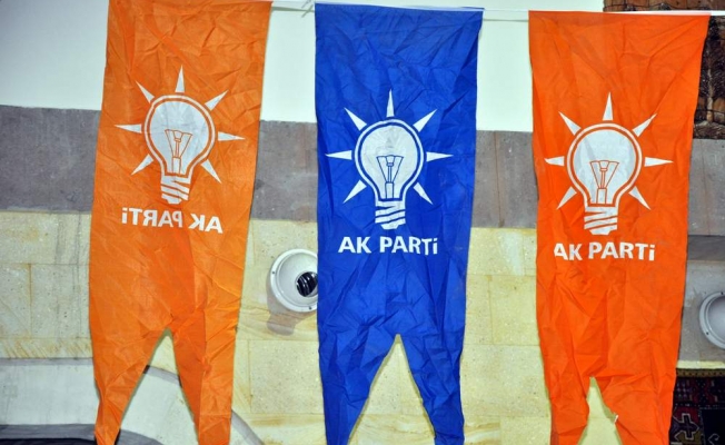 AKP afişleri indirilsin talebi