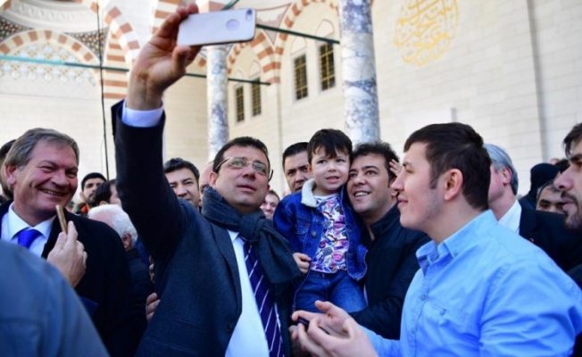Ekrem İmamoğlu'na Çamlıca Camii'nde büyük ilgi