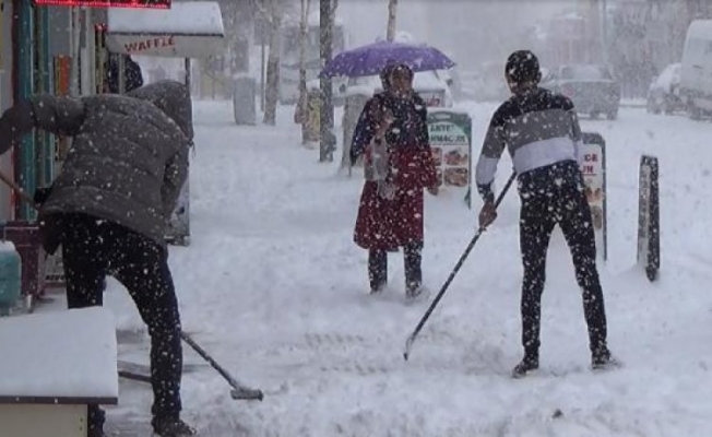 Erzurum ve Ardahan'da kar sürprizi