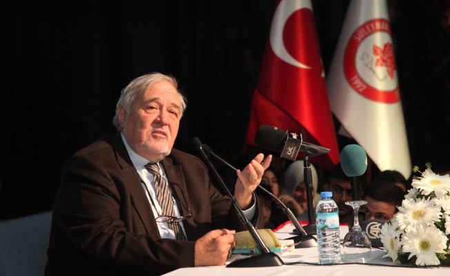 İlber Ortaylı'dan yandaş yazara sert tepki: Edepsizce
