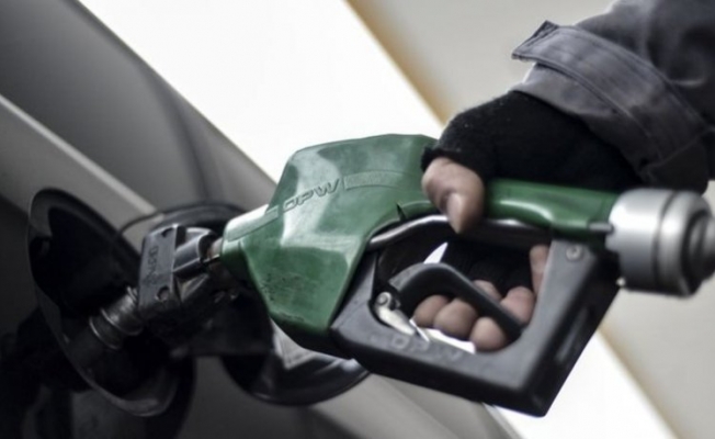 Benzine bu gece zam bekleniyor