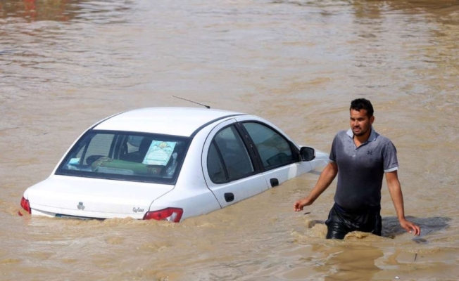 İran'da sel felaketinde en az 11 kişi öldü